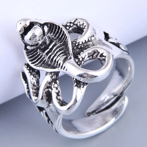 Anello cobra 3D in argento vintage con scaglie dettagliate e design aperto regolabile
