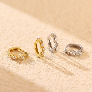 Elegant gold and silver S925 hoop earrings with pearls and pavé cubic zirconia