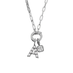 Collana in acciaio al titanio argento con lettera A in perle e ciondolo CZ quadrato