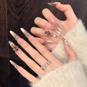 Faux ongles stiletto oeil de chat avec fleurs 3D et perles de luxe élégantes