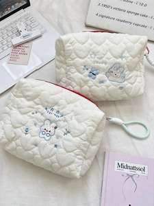 Cute white quilted makeup bag set with heart pattern and bunny embroidery with red zipper