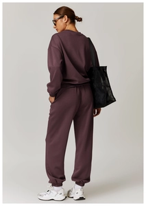 Détails de l'ensemble sweat-shirt oversize violet foncé et jogging en polaire de qualité