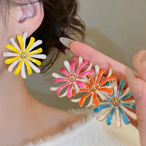 Orecchini A Lobo Fiore Margherita Smalto Lega Stile Dopamina Dolce Per Donna Con Perno In Acciaio Inossidabile