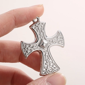 Hip hop titanium steel cross necklace pendant with embossed texture on silver finish