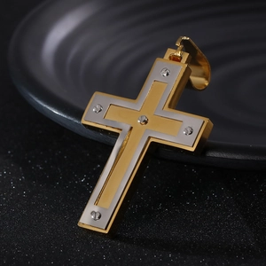 Collier croix hip-hop en acier inoxydable bicolore or et argent avec vis de style industriel