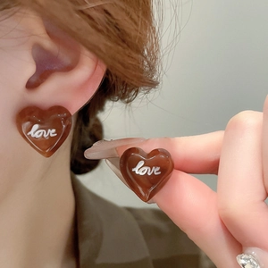 Brown heart-shaped resin earrings with white Love engraving for a French retro look
