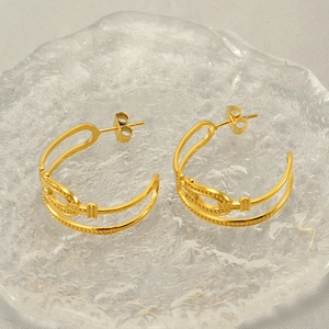 Boucles d'oreilles vintage en acier inoxydable plaqué or 18 carats avec maillons