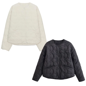 Women Quilted Jacket Polyester Lightweight Round Neck Wavy Pattern Autumn Winter Casual Button Down Outerwear Coat