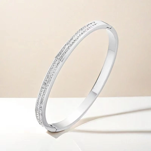 Bracciale argento con doppia fila di cristalli pavé e chiusura a scatto sicura