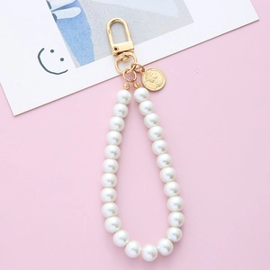 Vintage faux pearl bead keychain with golden Elizabeth II coin pendant for bags