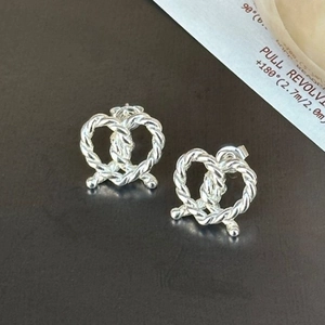 925 silver pretzel-shaped knot stud earrings with twisted rope texture design