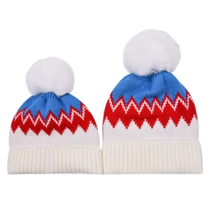 Three-color knit beanie set with pom pom for winter warmth and outdoor fashion