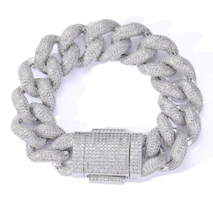 Sparkling S925 silver Cuban chain bracelet with pavé-set moissanite and box clasp