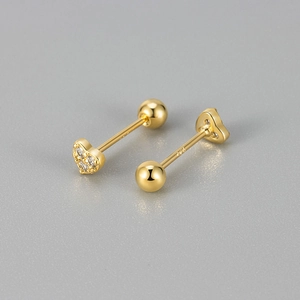 Boucles d'oreilles cœur minimalistes en argent S925 avec zircons et fermoir à vis