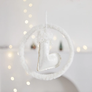 Addobbo natalizio bianco scintillante a forma di L con anello di peluche e luci calde