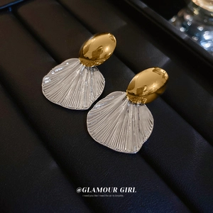 Boucles D'oreilles Pendantes Ovales À Texture D'éventail Bicolores Géométriques Minimalistes Style Français Alliage Avec Tige En Argent Pour Femmes