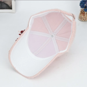 Casquette de baseball en peluche rose avec fleurs, doublure chaude et boucle métal