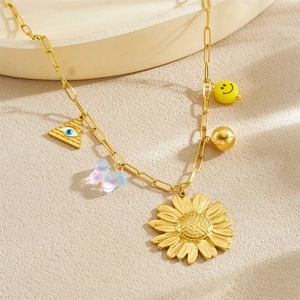 Collier en acier inoxydable plaqué or 18 carats avec pendentifs tournesol et papillon
