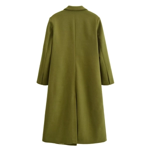 Cappotto lungo doppiopetto in lana verde oliva da donna con design elegante e puro