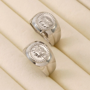 Hip hop silver stainless steel signet rings with round embossed portrait design for men
