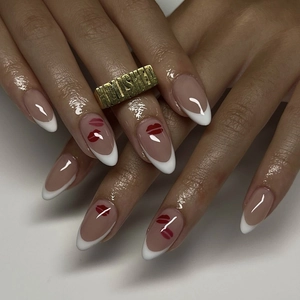 Almond Shape Press On Nails French Tip Red Lip Print Design Artificial Finger Nails For Women