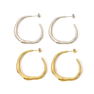 Irregular 18k gold plated stainless steel C-shaped hoop earrings in gold and silver