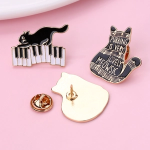 Cartoon black cat enamel brooch set with Purring is Very Lovely Meowsic text engraving