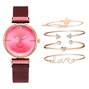 Set da 5 pezzi con orologio al quarzo rosso magnetico e bracciali con ciondoli cactus