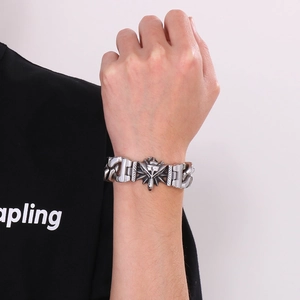 Retro punk titanium steel wolf head bracelet with rugged polished cuban chain for men