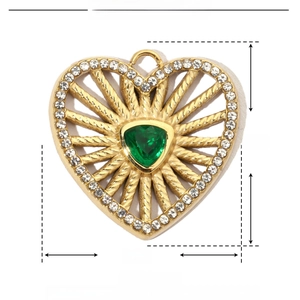 Detailed technical diagram of 23mm gold heart pendant showing dimensions and weight