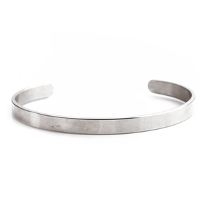 Bracciale rigido aperto in acciaio inossidabile argento con finitura spazzolata