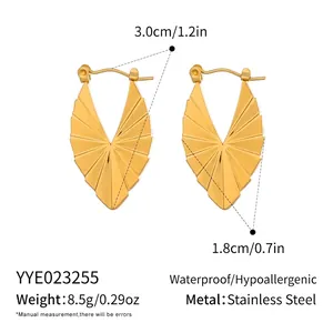 Detailed size and weight specs of fan-shaped stainless steel earrings in gold finish