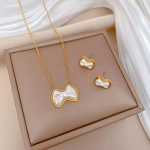 Bowknot Pendant Necklace Titanium Steel Mother Of Artificial Pearl Inlaid Gold Plated Clavicle Chain Minimalist Jewelry For Women