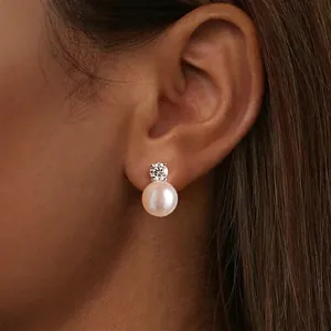 Elegant S925 sterling silver stud earrings with round white pearl and moissanite stone