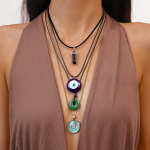 Collier Multi-Rangs Bohème Vintage Alliage De Bronze Corde Cirée Œil Maléfique Pilier Hexagonal Anneau Vert Mandala Femmes