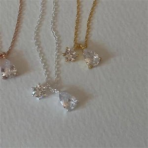 Minimalist S925 silver zircon necklace with teardrop pendant in gold, rose gold and silver