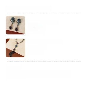 Dimensions détaillées et matériaux de l'ensemble collier serpent vintage et boucles d'oreilles