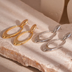 Minimalist vintage oval geometric drop earrings in polished gold and silver metal finishes