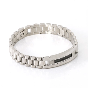 Bracelet homme en acier inoxydable 316L avec insert en fibre de carbone noire et fini argenté