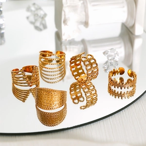 Adjustable 18k gold plated stainless steel rings set for women with 5 unique patterns