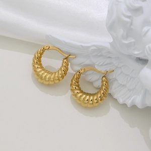 French Vintage Stainless Steel 18K Gold Plated Croissant Hoop Earrings Minimalist Ribbed Spiral Earrings For Women Jewelry