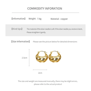 Detailed view of 18k gold plated braided U-shape earrings with size and weight specs
