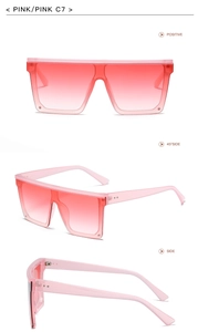 Dettagli di occhiali da sole oversize sfumati rosa con montatura trasparente in varie angolazioni
