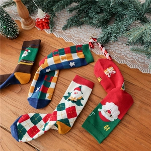 Christmas cartoon knit socks gift set with Santa Claus and festive plaid patterns