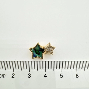 Detailed size view of a gold-plated star pendant featuring colorful abalone shell and zircon