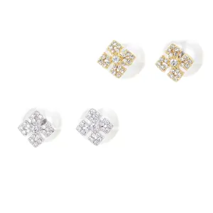 Eleganti orecchini a croce in oro e argento con zirconi scintillanti e perle bianche