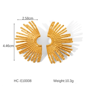 Detailed view of 18K gold plated fan-shaped earrings with 4.46cm height and 2.58cm width