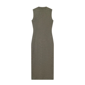 Ärmelloses Strickkleid in Grau mit V-Ausschnitt, schmale Passform, flach liegend