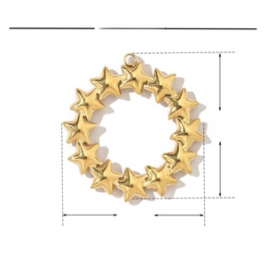 Ciondolo a corona di stelle in acciaio inossidabile dorato con diametro esterno 26 mm