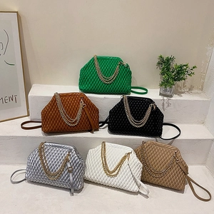 Retro pleated evening handbag with metal chain and shoulder strap in six assorted colors